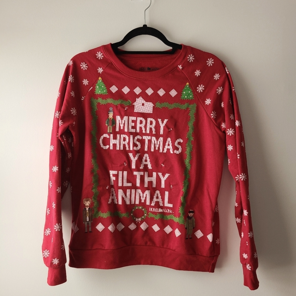 SMALL- Xmas sweater "Home Alone" them.